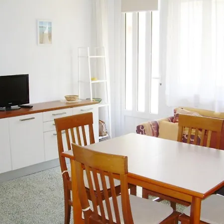 Flat With Terrace In A Green And Quiet Area Close To Lignano Pineta Centre アパート *
