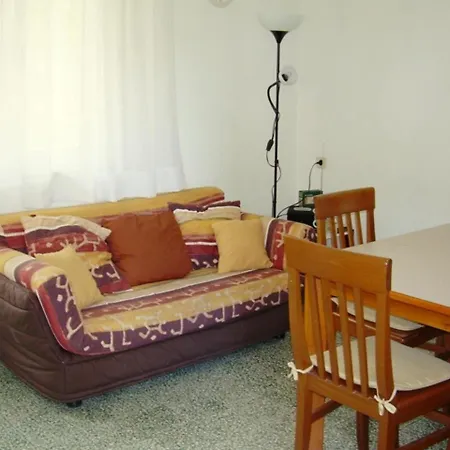 アパート Flat With Terrace In A Green And Quiet Area Close To Lignano Pineta Centre リニャーノ・サッビアドーロ